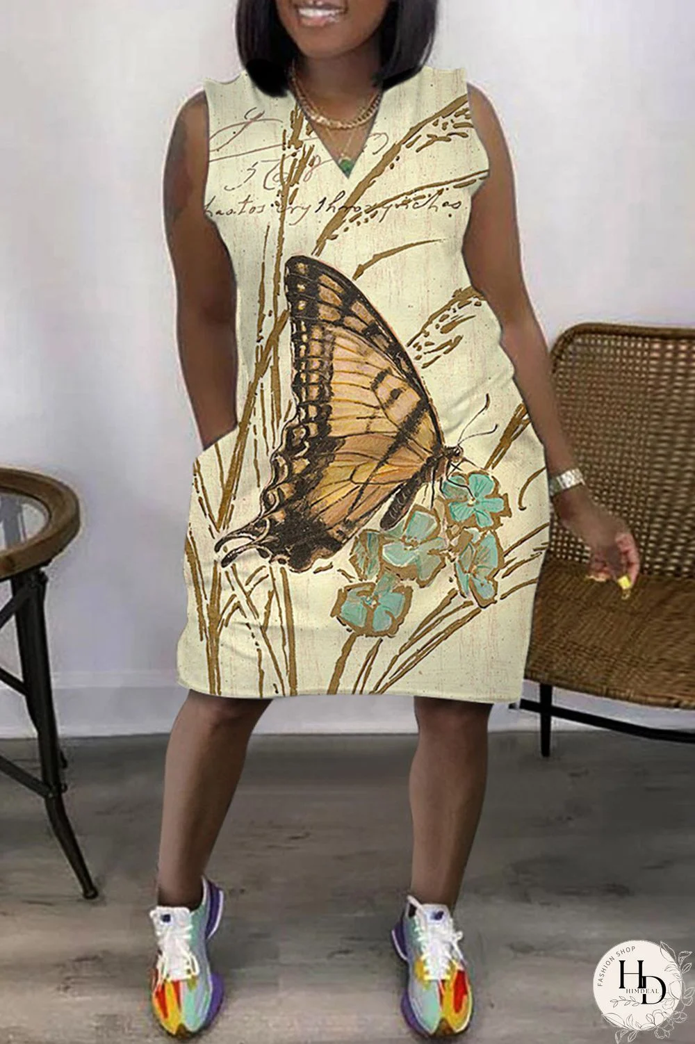 Black Fashion Casual Print Patchwork V Neck Sleeveless Plus Size Dress