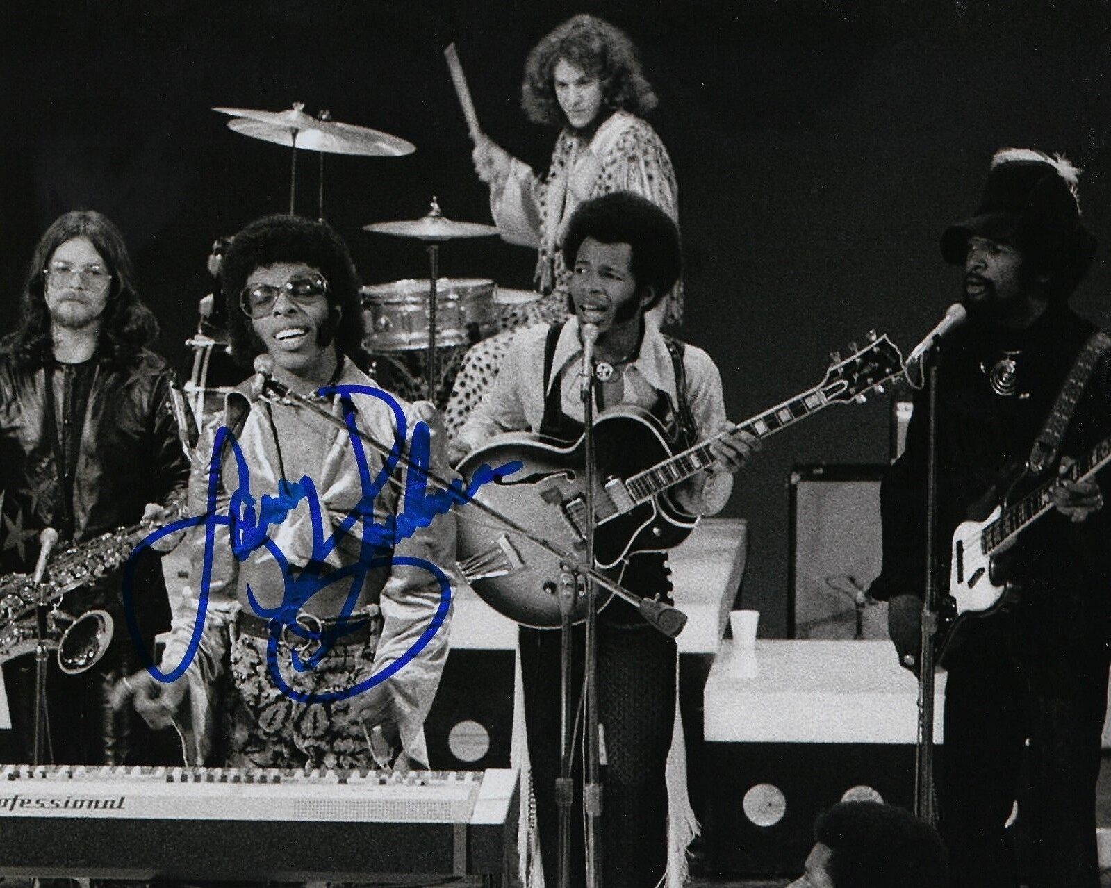 GFA Sly & the Family Stone * LARRY GRAHAM * Signed 8x10 Photo Poster painting L5 COA