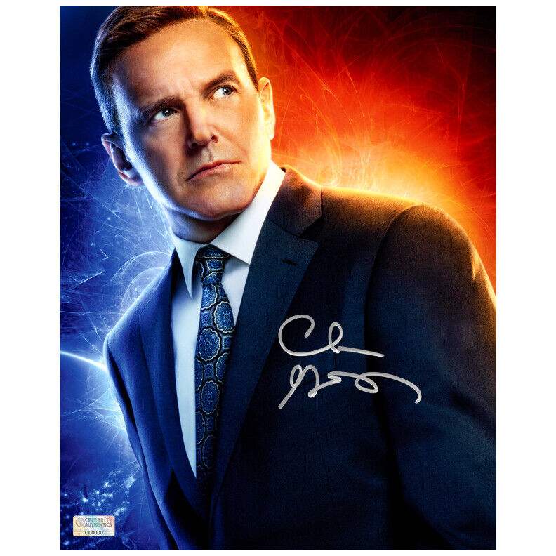 Clark Gregg Autographed Captain Marvel Agent Coulson 8x10 Photo Poster painting