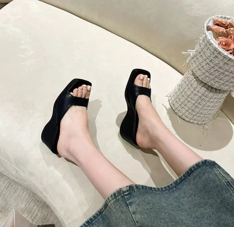 Yyvonne Head High Cool Slippers Women Summer New Korean Version Of Simple Toe Slope And Thick Bottom Type Wearing Slippers Women