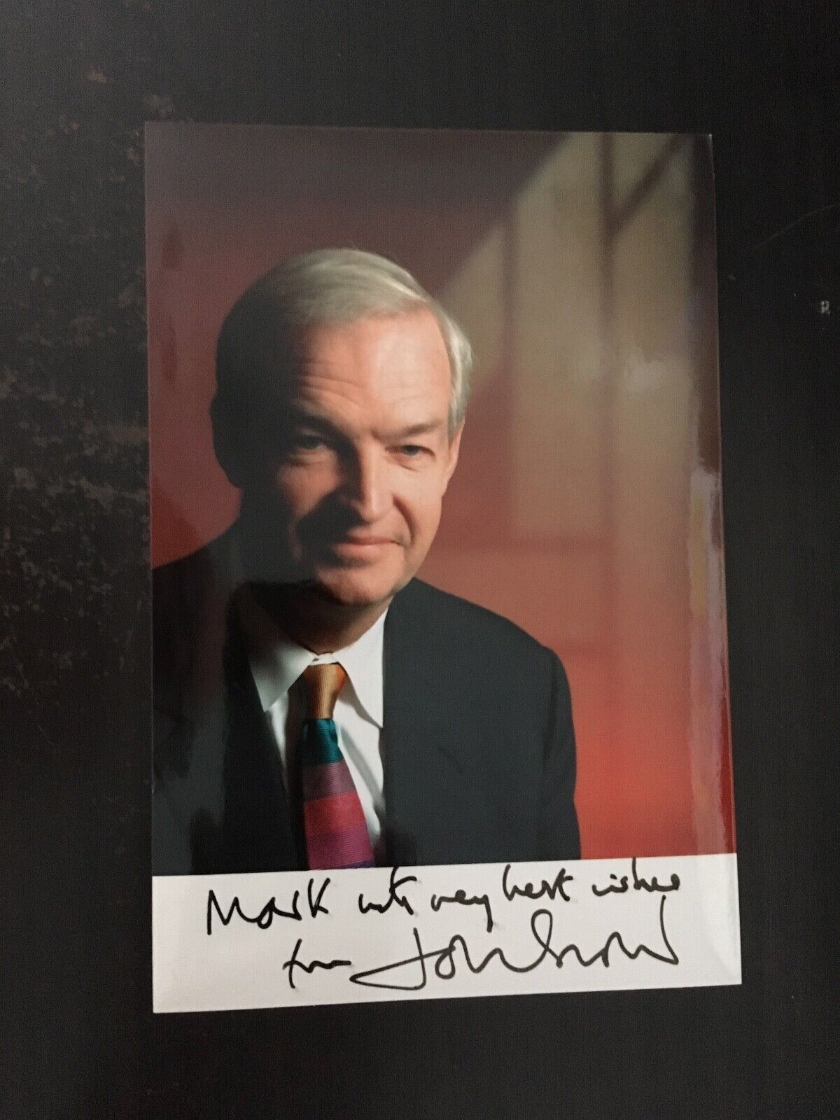 JON SNOW - CHANNEL 4 NEWS PRESENTER - EXCELLENT SIGNED Photo Poster paintingGRAPH