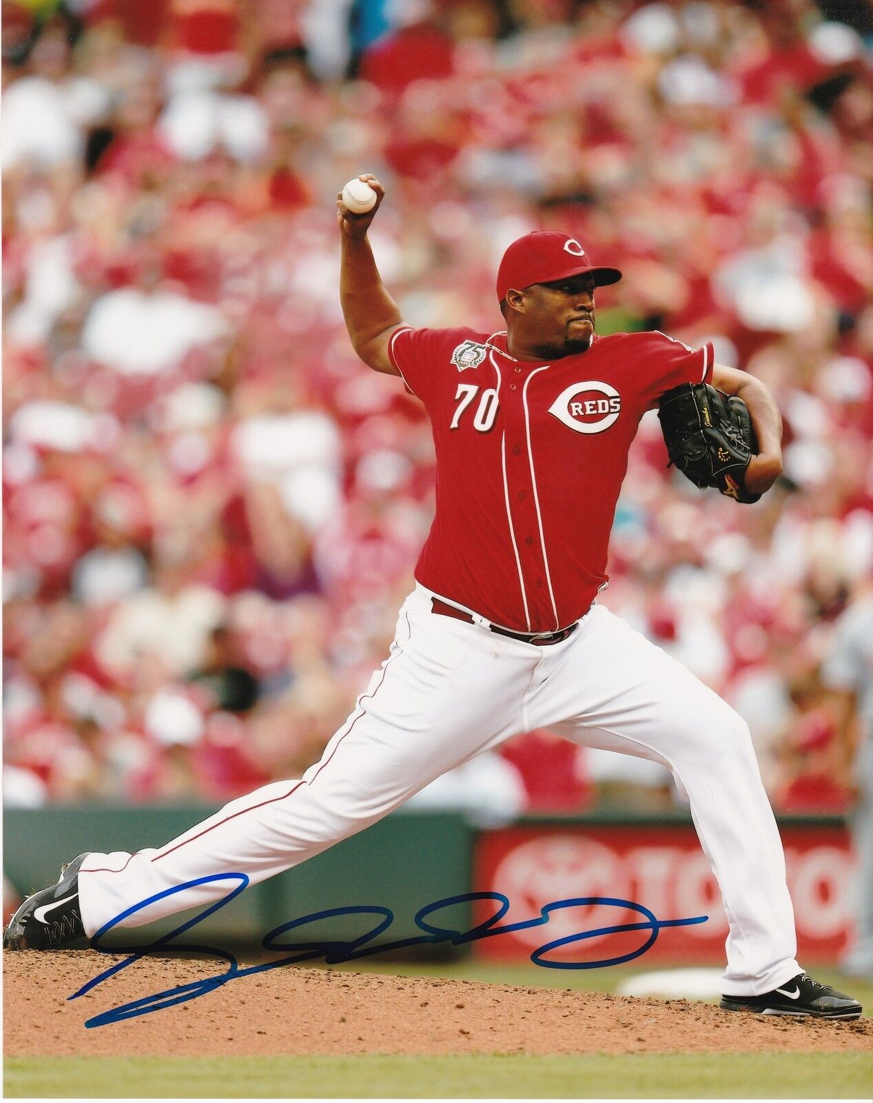 JUMBO DIAZ CINCINNATI REDS ACTION SIGNED 8x10