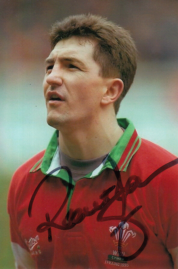 WALES HAND SIGNED ROBERT JONES 6X4 Photo Poster painting.