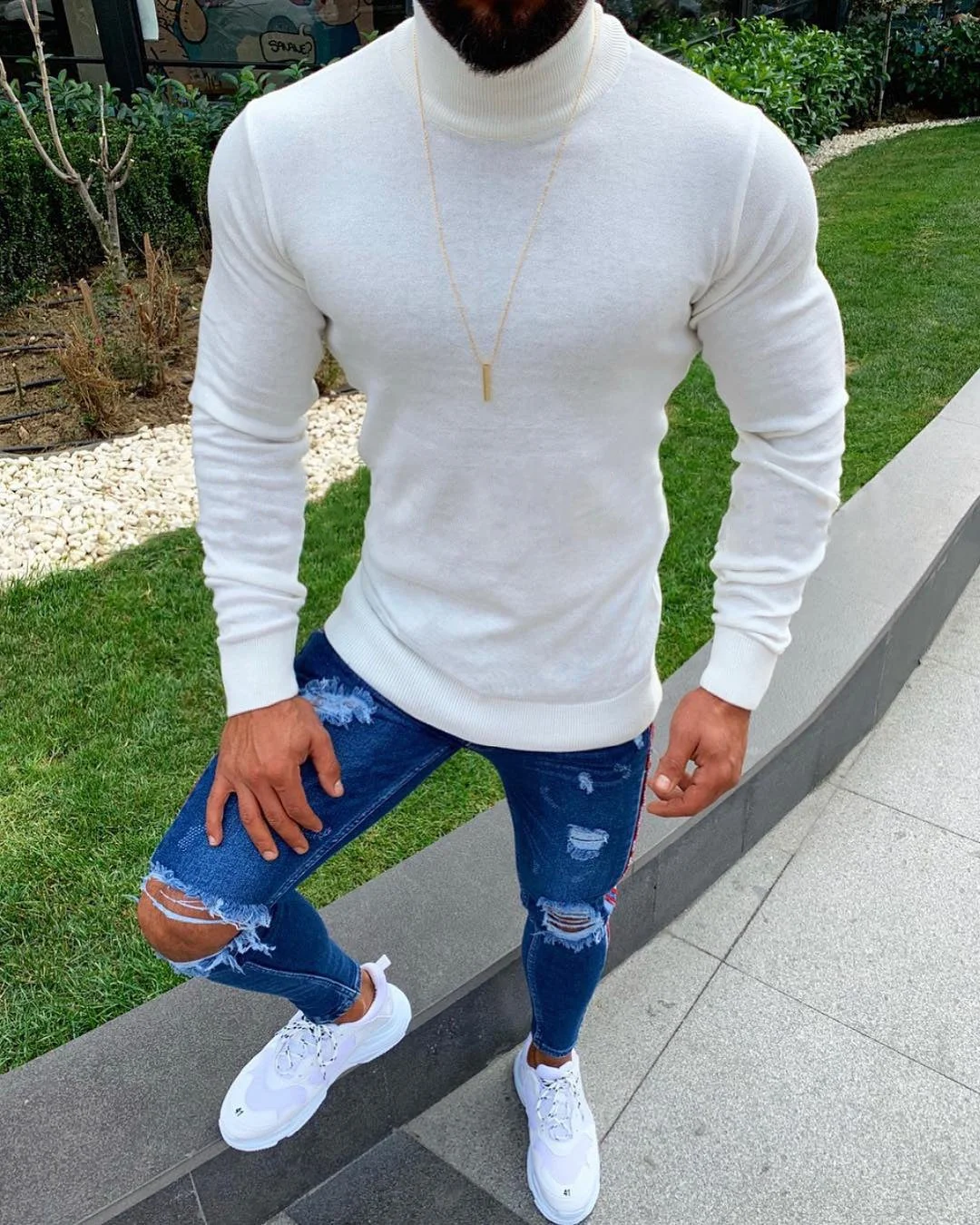 Slim Fitting Long Sleeve Round Neck Pullover Sweater Top Sweater Male