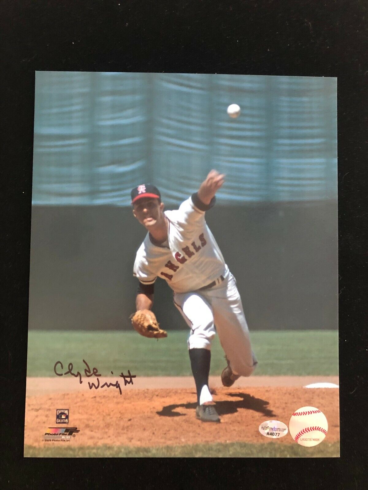 Clyde Wright Signed Autographed Photo Poster painting - California Angels / Anaheim / LA - COA