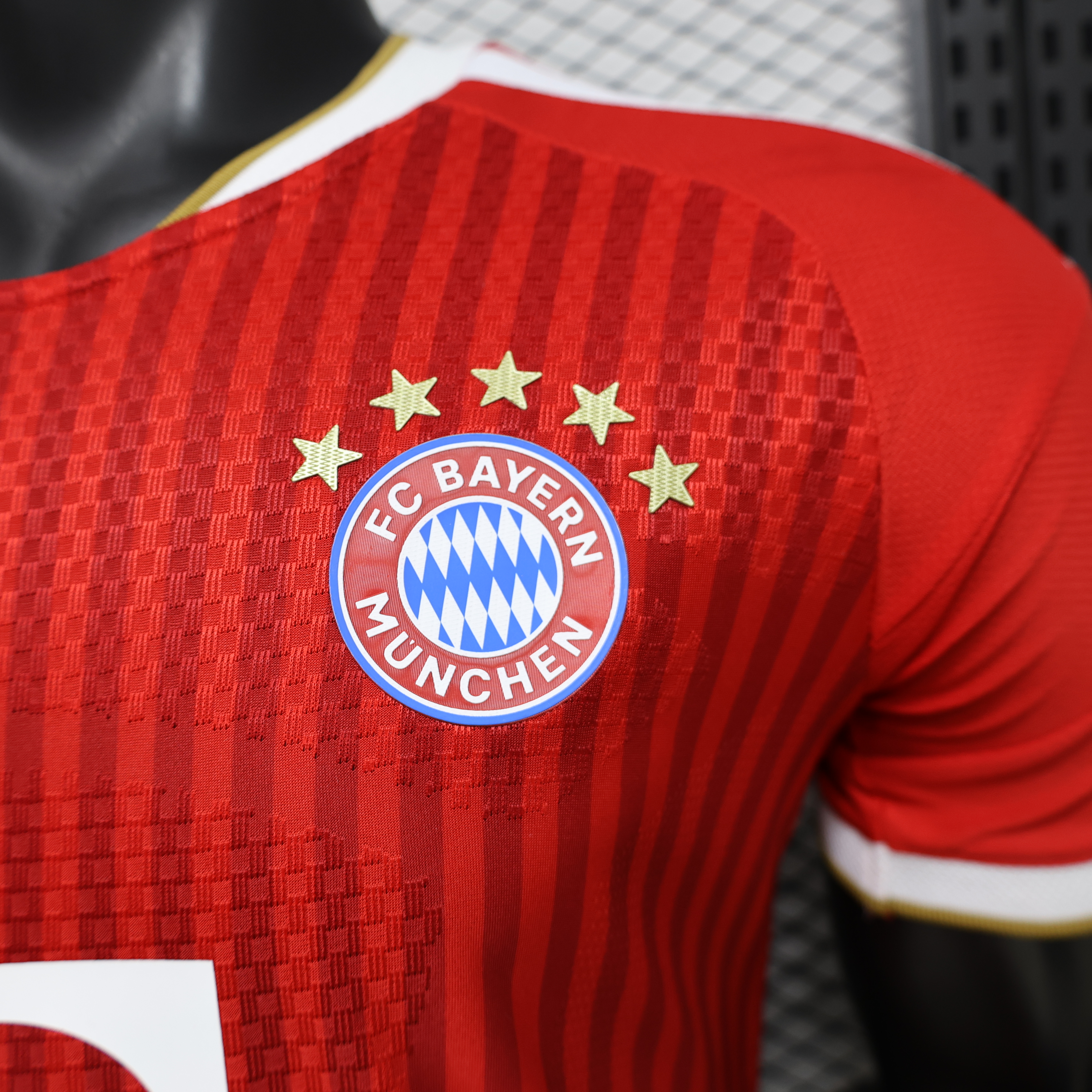 26/27 Bayern Munich Home Player Version Men Football T-Shirt Thai Quality