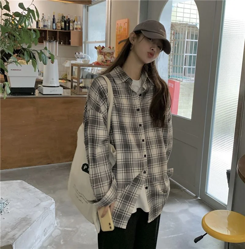 Long-Sleeve Plaid Shirt / Cable Knit Cardigan YP2924