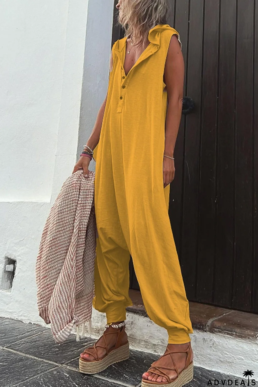 Single-breasted Sleeveless Hooded Jumpsuit