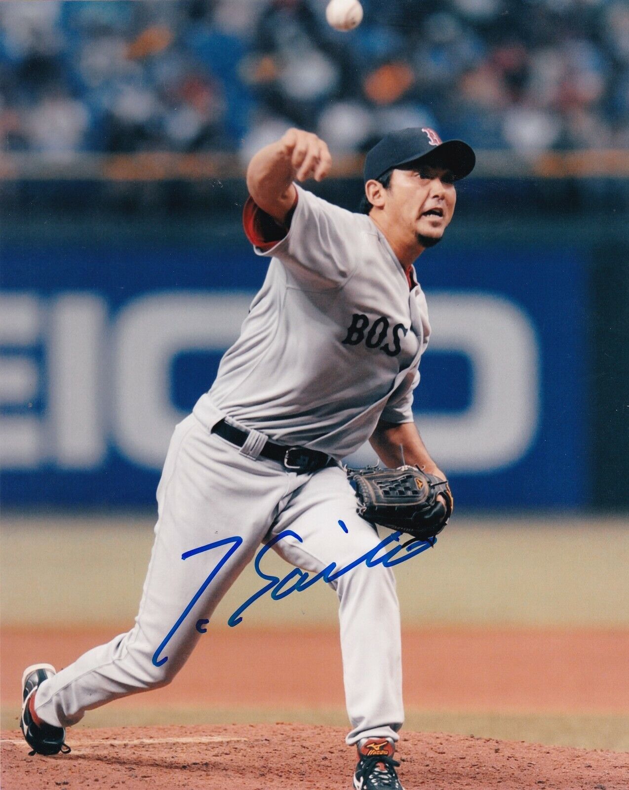 TAKASHI SAITO BOSTON RED SOX ACTION SIGNED 8x10