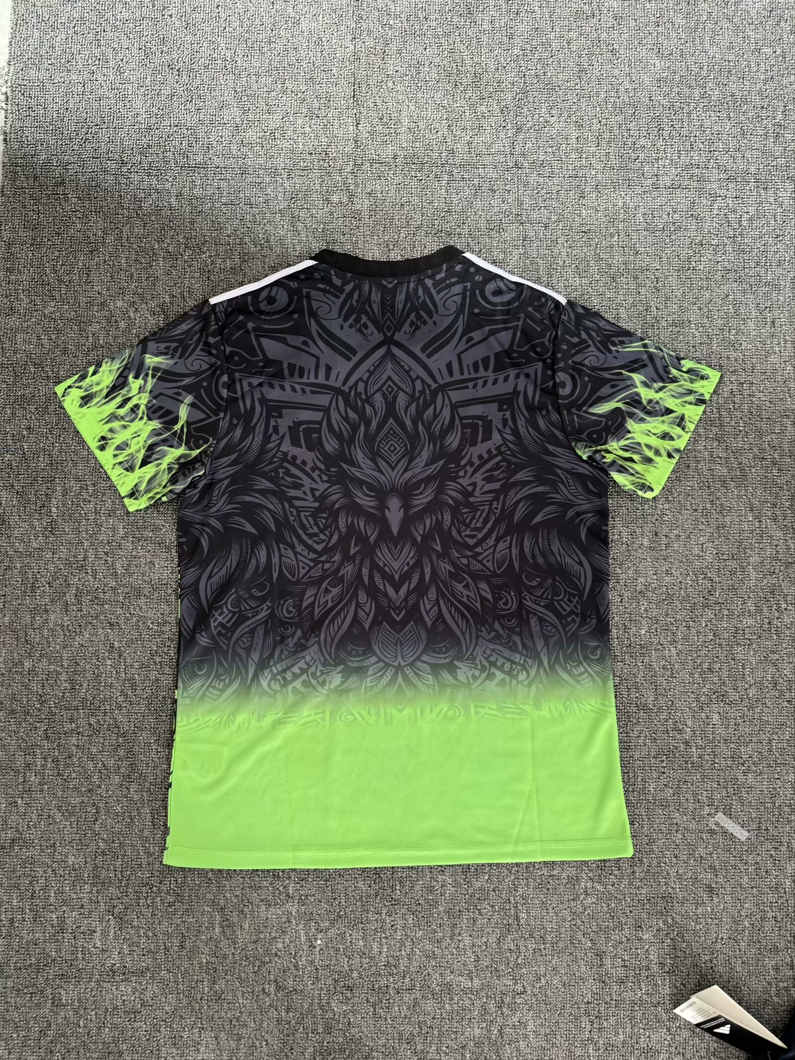 24/25 Liverpool Special Eidtion Green Football Shirt Thai Quality