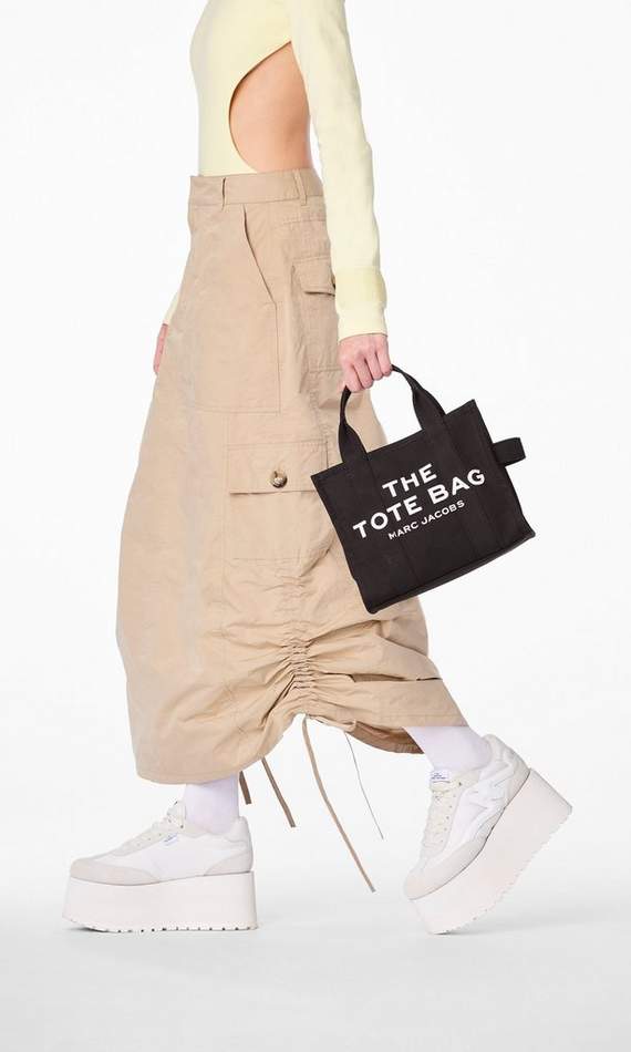 TOTE SIZE GUIDE MARC JACOBS