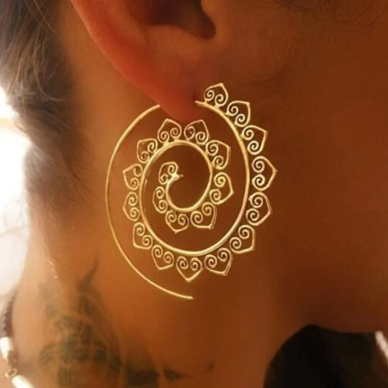 Round spiral exaggerated retro ladies earrings