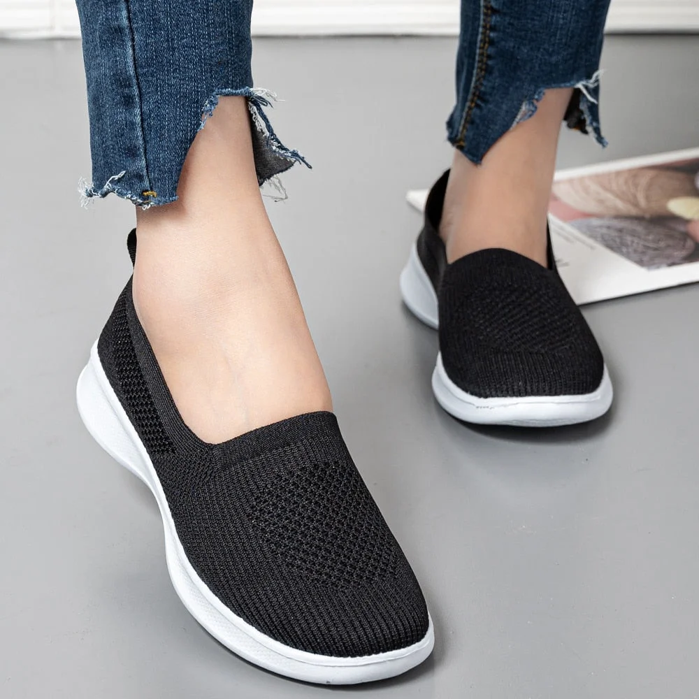 2021 Summer Women Shoes Knitting Sock Women's Sneakers Slip On Shoes Lightweight Flat Women's sports shoes Plus Size Loafers