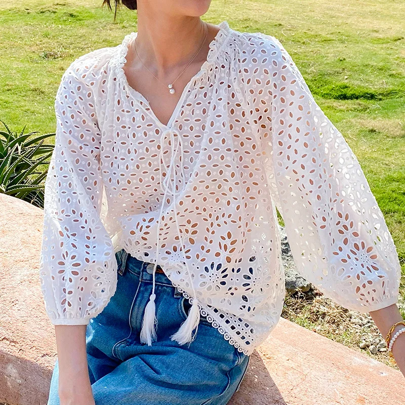 Uveng Uveng Spring And Summer New Famous Fengfeng South French Vacation Embroidery Shirt Women's Summer French White Shirt Women's Clothing