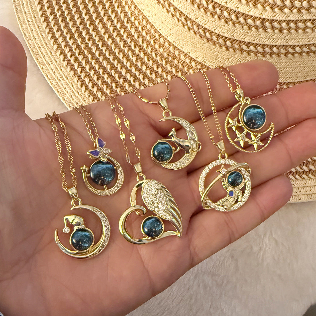 Popular Full Diamond Planet Wings Love Necklace Versatile Women'S Clavicle Chain N1497