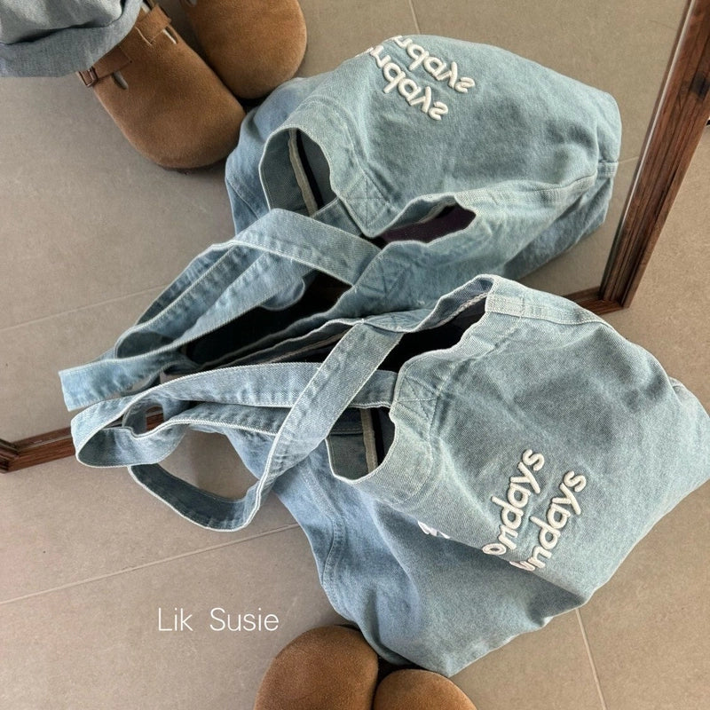 Women’s Medium Denim Letter Vintage Style Square Zipper Shoulder Bag