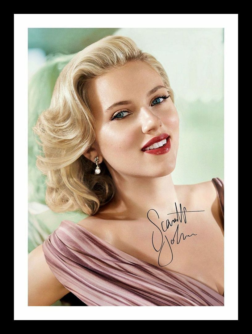 Scarlett Johansson Autograph Signed & Framed Photo Poster painting 4