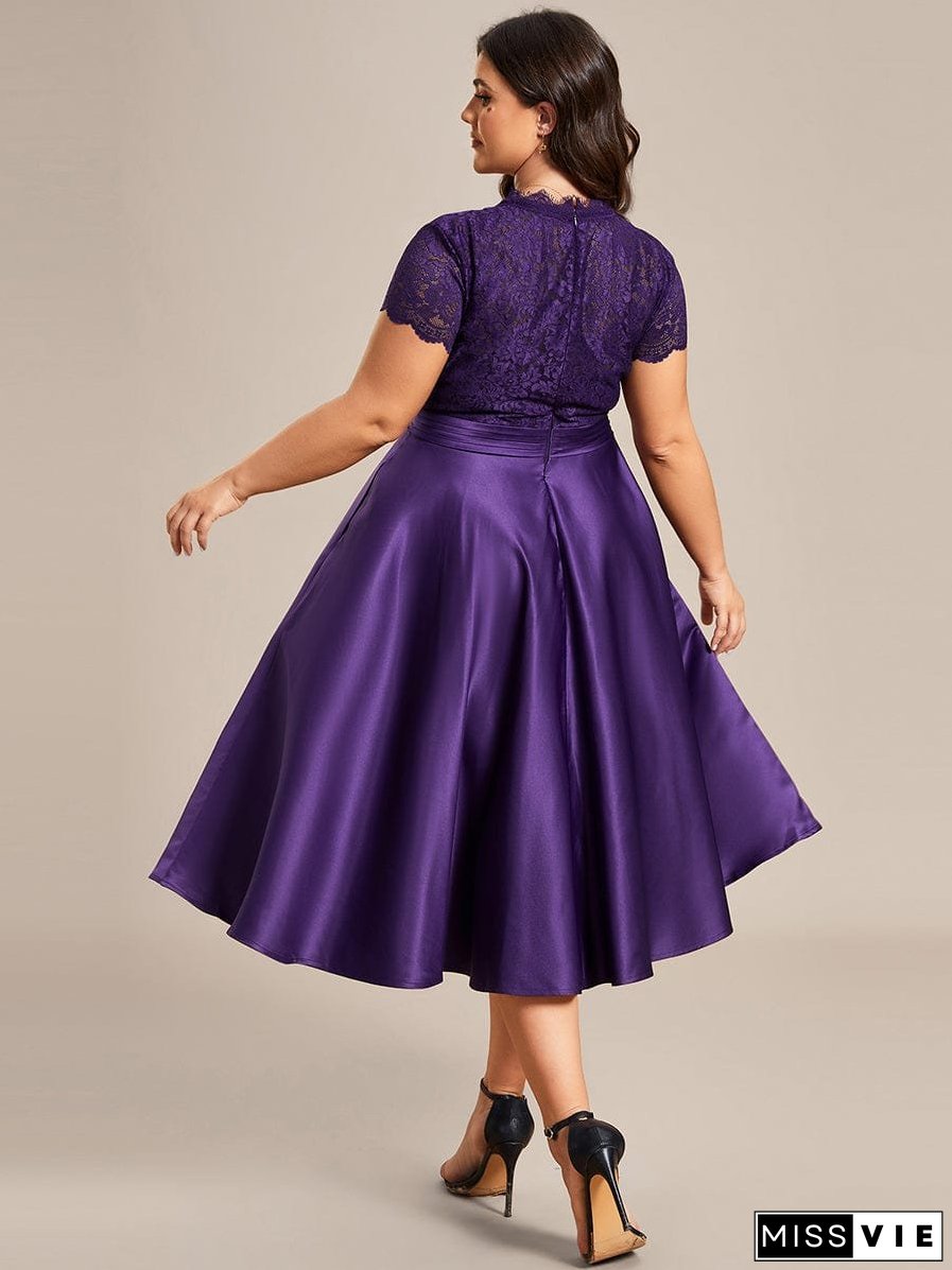 Elegant Plus Size Lace A-line Cocktail Dress with Pockets