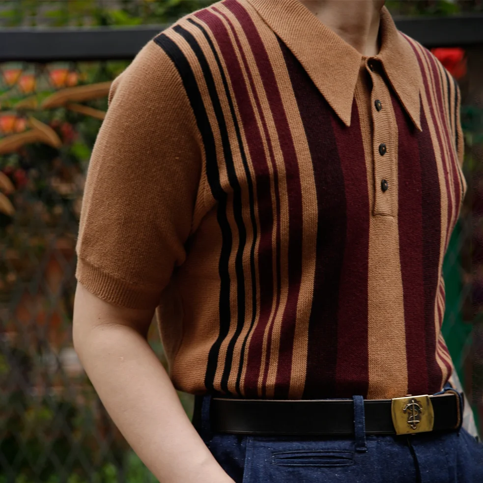 Beige striped knitted polo shirt / [viawink] /
