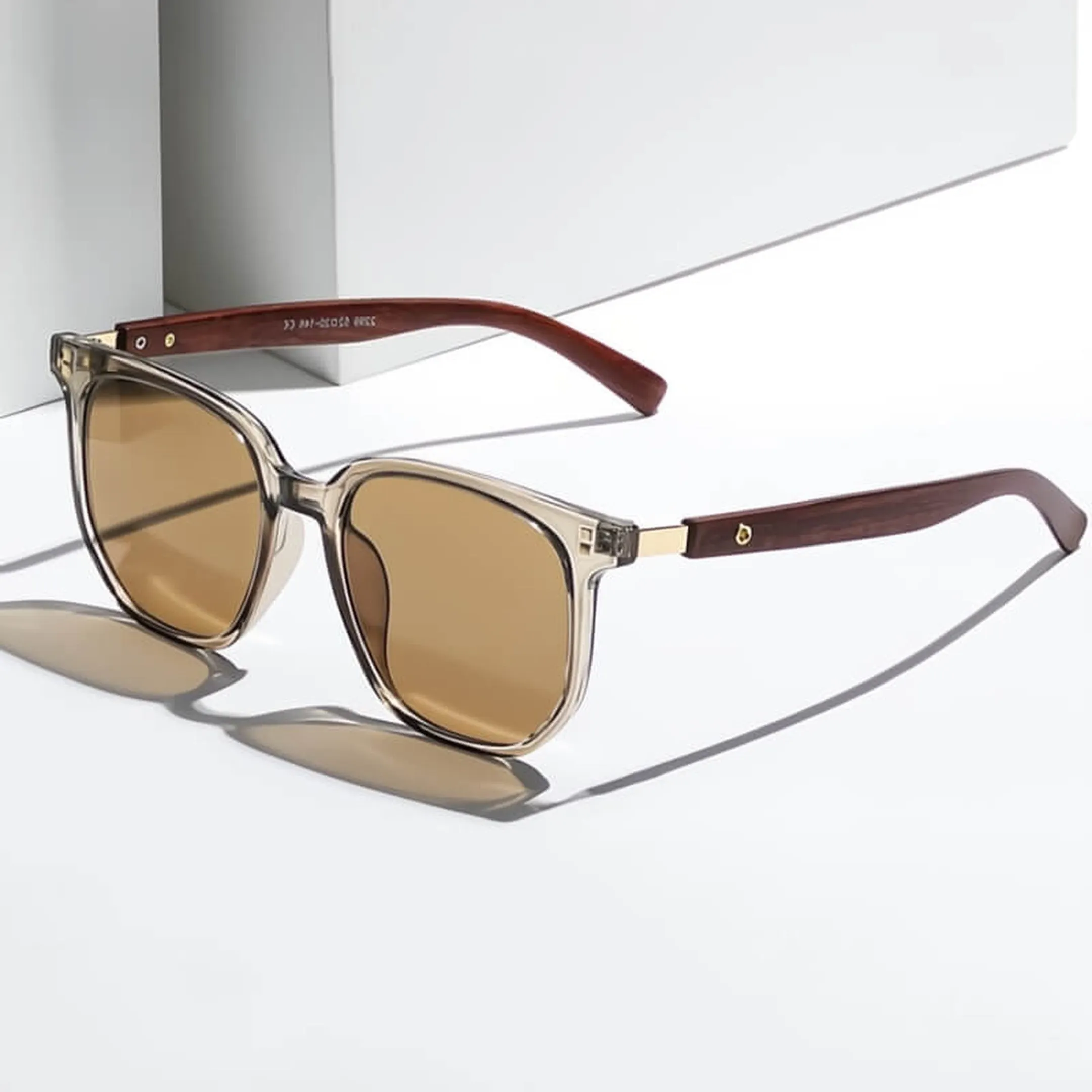 Men's Polarised Wood Sunglasses &ndash; Barcelona Statement Frames