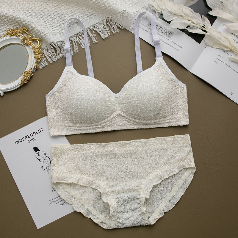 Teamgoo Women Seamless Bra Set V-neck Wireless Bras and Sexy Low Waist Panties Female Comfort Lingerie Set Girls Sport Underwear Set