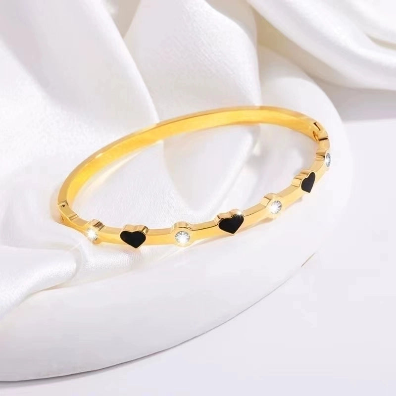 304 Stainless Steel 18K Gold Plated Sweet Minimalist Enamel Inlay Heart Shape Rhinestones Bangle