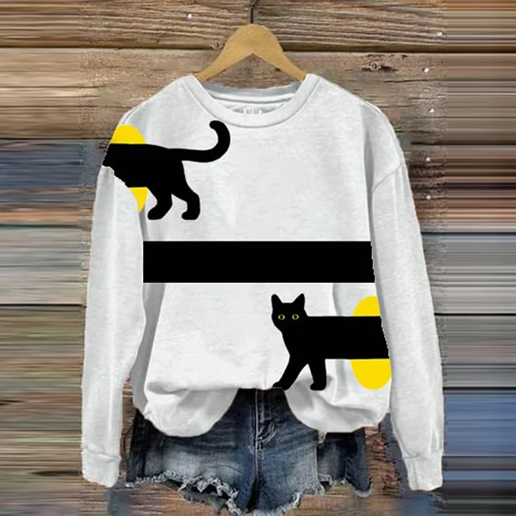Wearshes Women's Funny Black Cat Cozy Round Neck Long Sleeve Sweatshirt