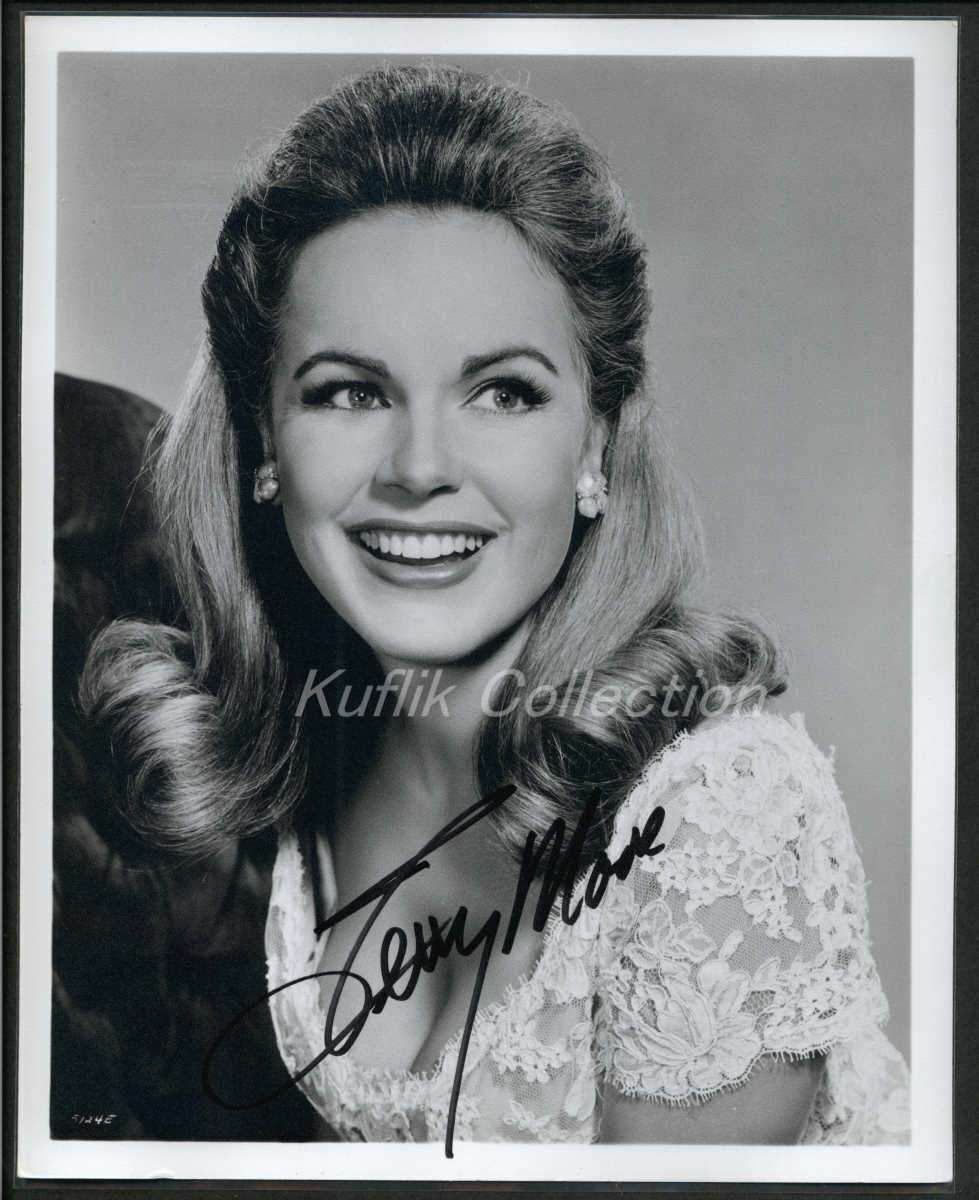 Terry Moore - Signed Vintage Celebrity Autograph Photo Poster painting - Empire