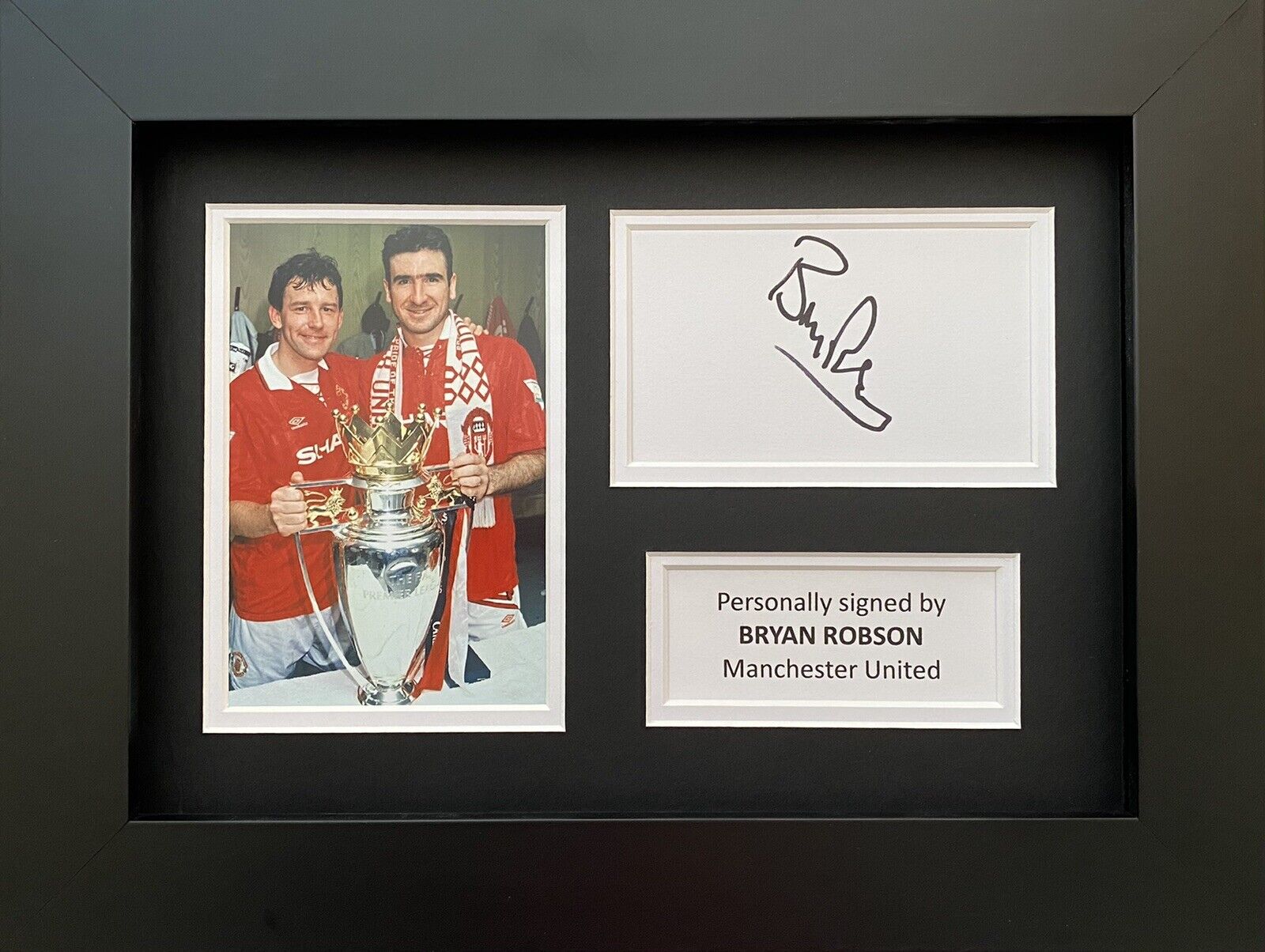 Bryan Robson Hand Signed White Card In A4 Manchester United Frame Display