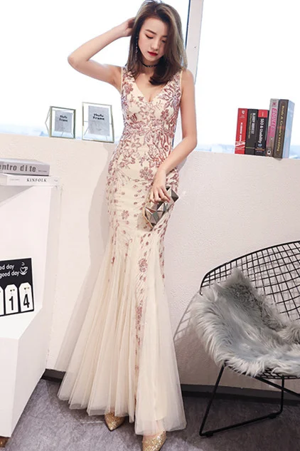 Gorgeous V-Neck Sleeveless Sequins Mermaid Evening Dress Long On Sale