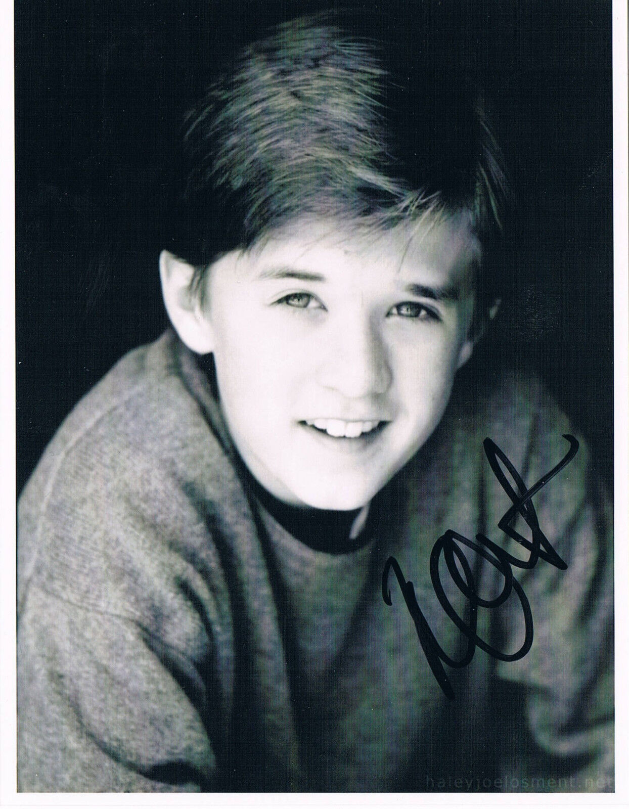 Haley Joel Osment 1988- genuine autograph 5x7