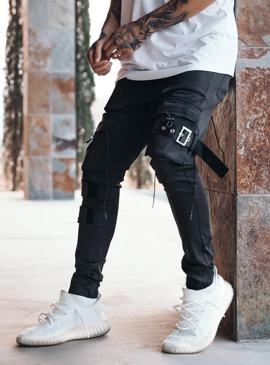 Revolution Cargo Pants V2 in Black