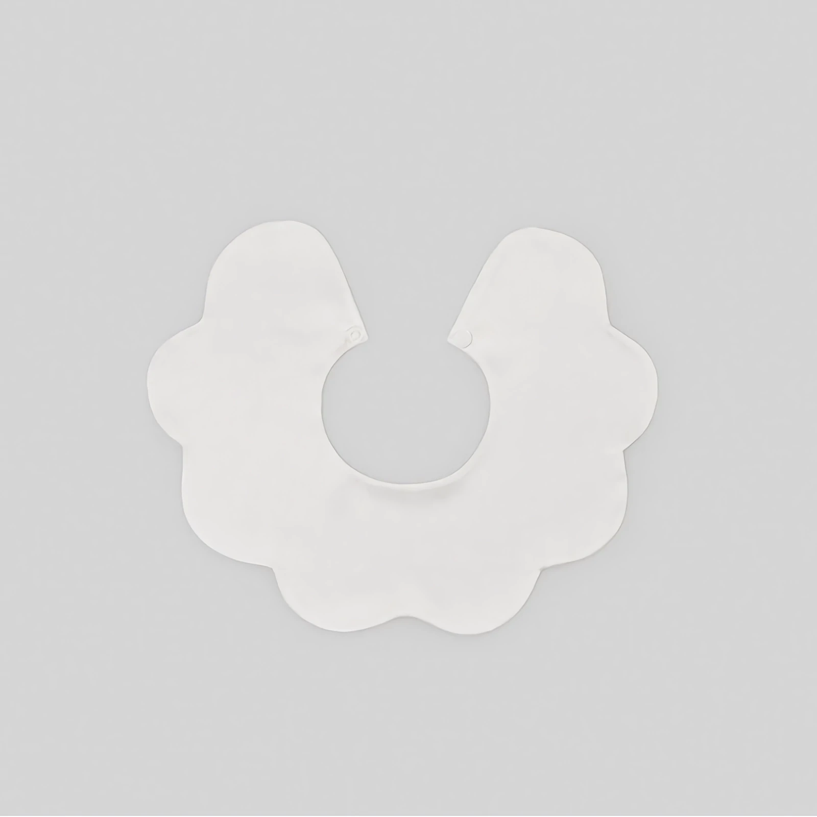 Serviette en soie pour bébé en forme de pétale- SOIE PLUS