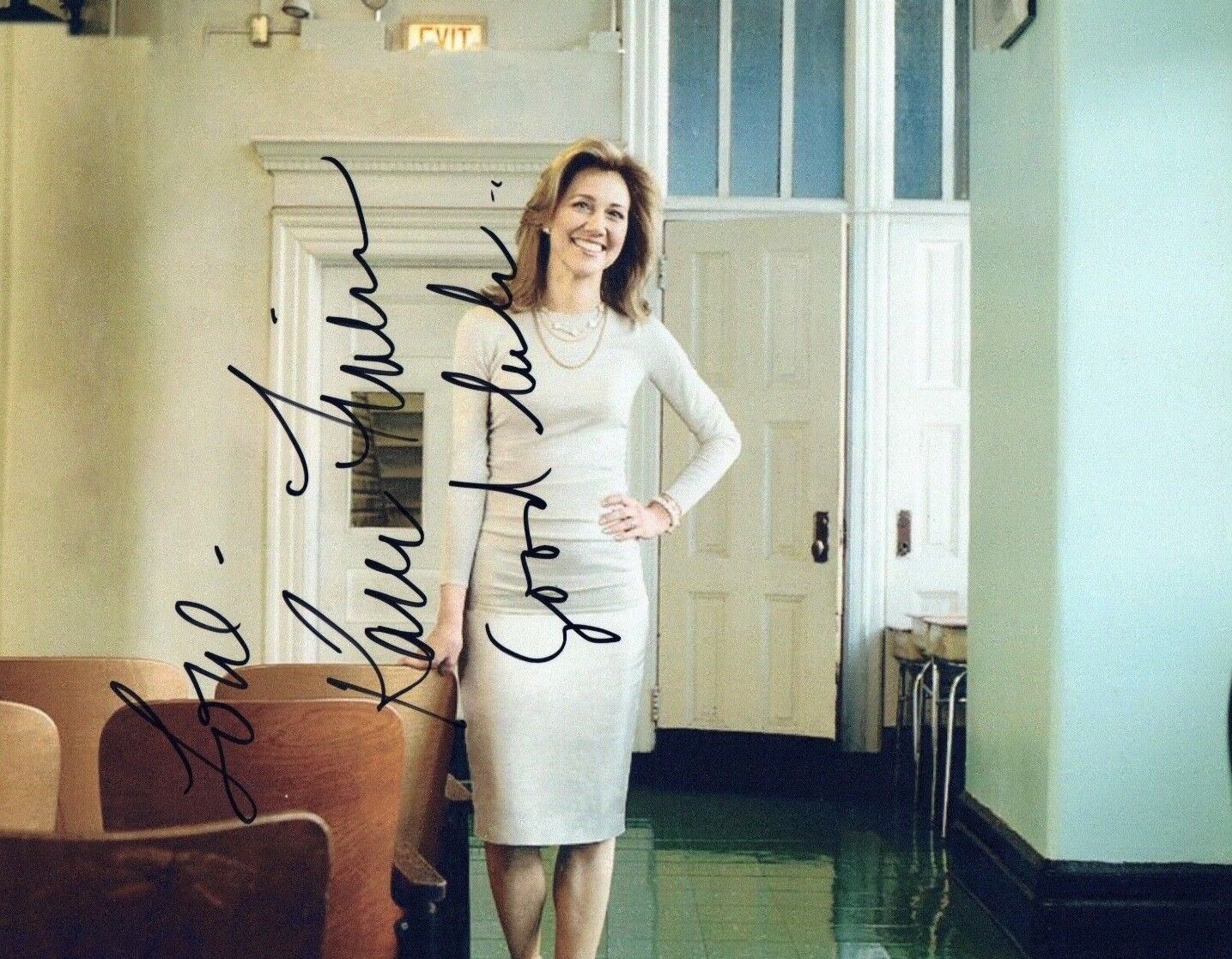 Karen Finerman Signed Autographed 8x10 Photo Poster painting CNBC Fast Money COA VD