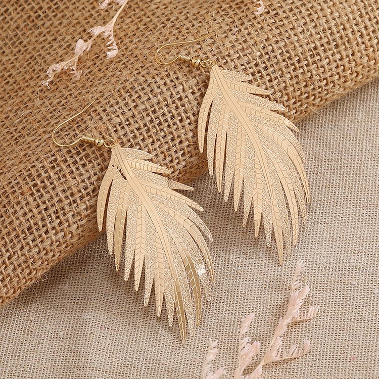 Retro Personality Fashion Feather Metal Earrings