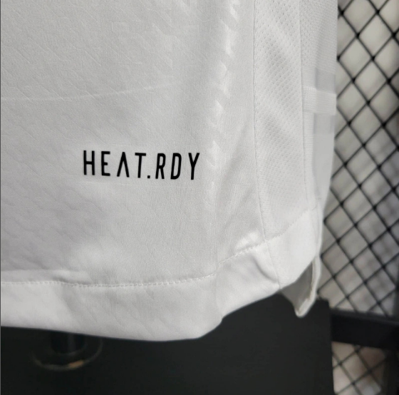 24/25 Real Madrid White Player Version Football T-Shirt Thai Quality