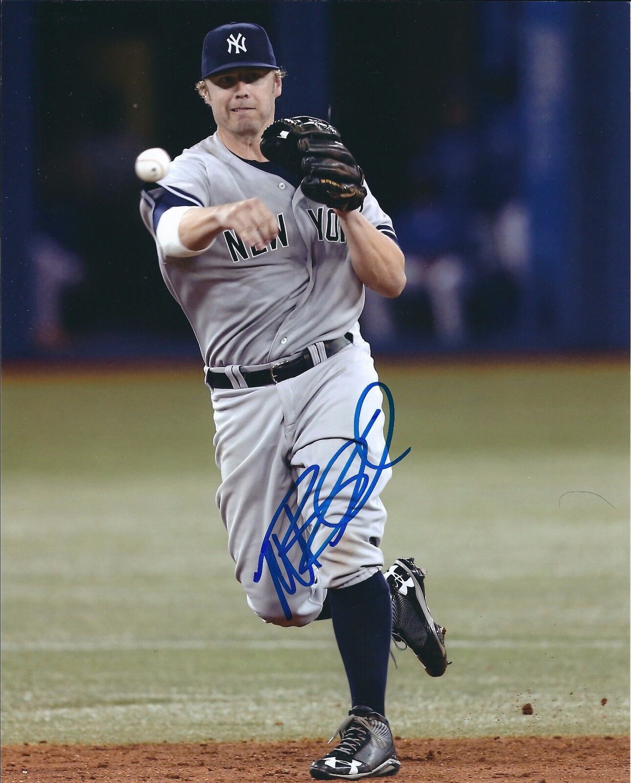 Autographed MARK REYNOLDS New Yok Yankees 8x10 Photo Poster painting w/ COA