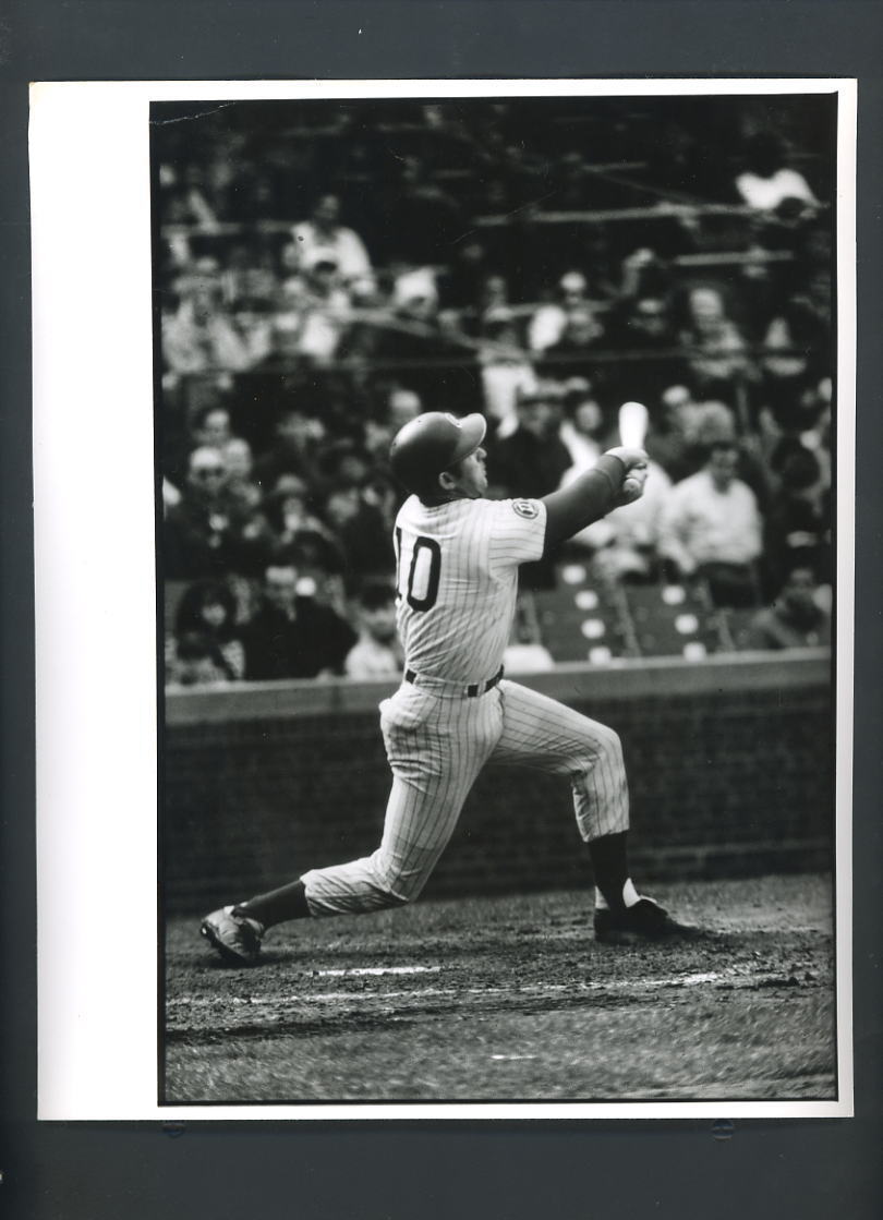 Ron Santo Original 8x10 Photo Poster painting Action Swinging Bat Chicago Cubs