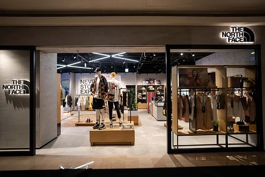 Buy black label, limited edition and limited edition North Face here! THE NORTH FACE Taipei 101 Flagship Store is officially opened, and during the period, consumers will be given crazy gifts! - COOL-STYLE trend life network