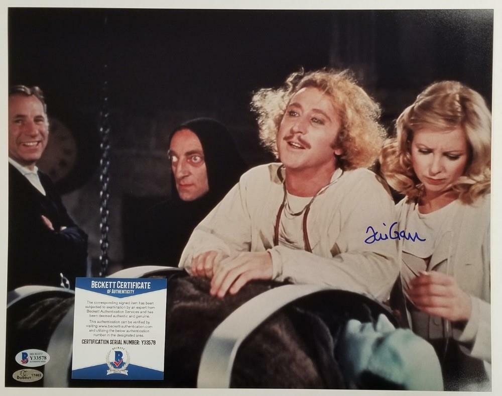 Teri Garr signed Young Frankenstein 11x14 Photo Poster painting 1 Autograph ~ Beckett BAS COA