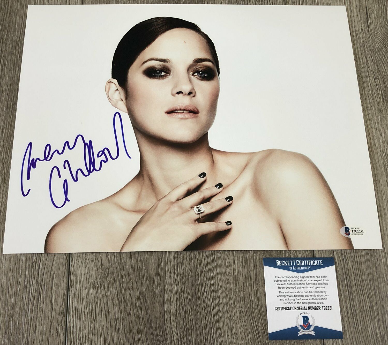 MARION COTILLARD SIGNED LA VIE EN ROSE INCEPTION 11x14 Photo Poster painting w/PROOF BECKETT BAS