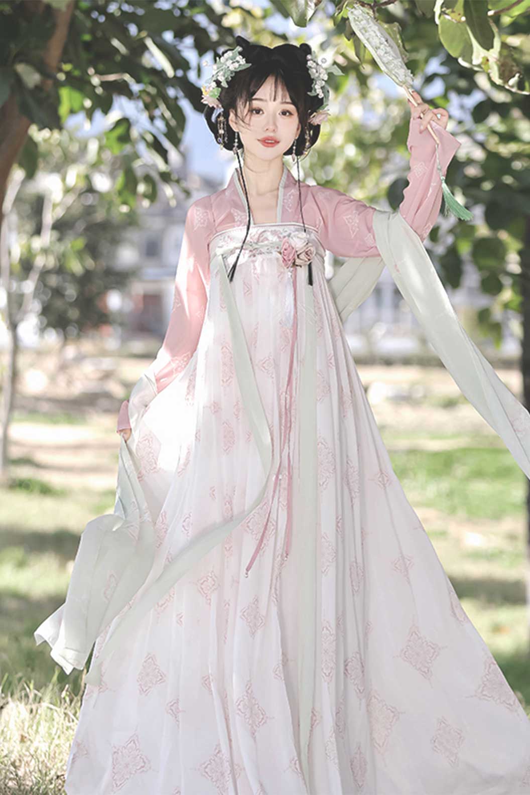  Tang dynasty hanfu short jacket with high waisted skirt - chenghuajin 橙花尽 Stupa Stones