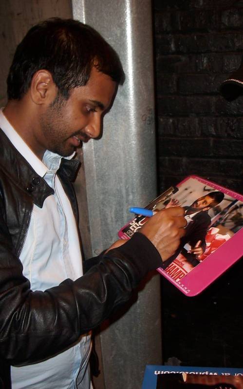 AZIZ ANSARI FUNNY PEOPLE SIGNED 8X10 PICTURE *PROOF