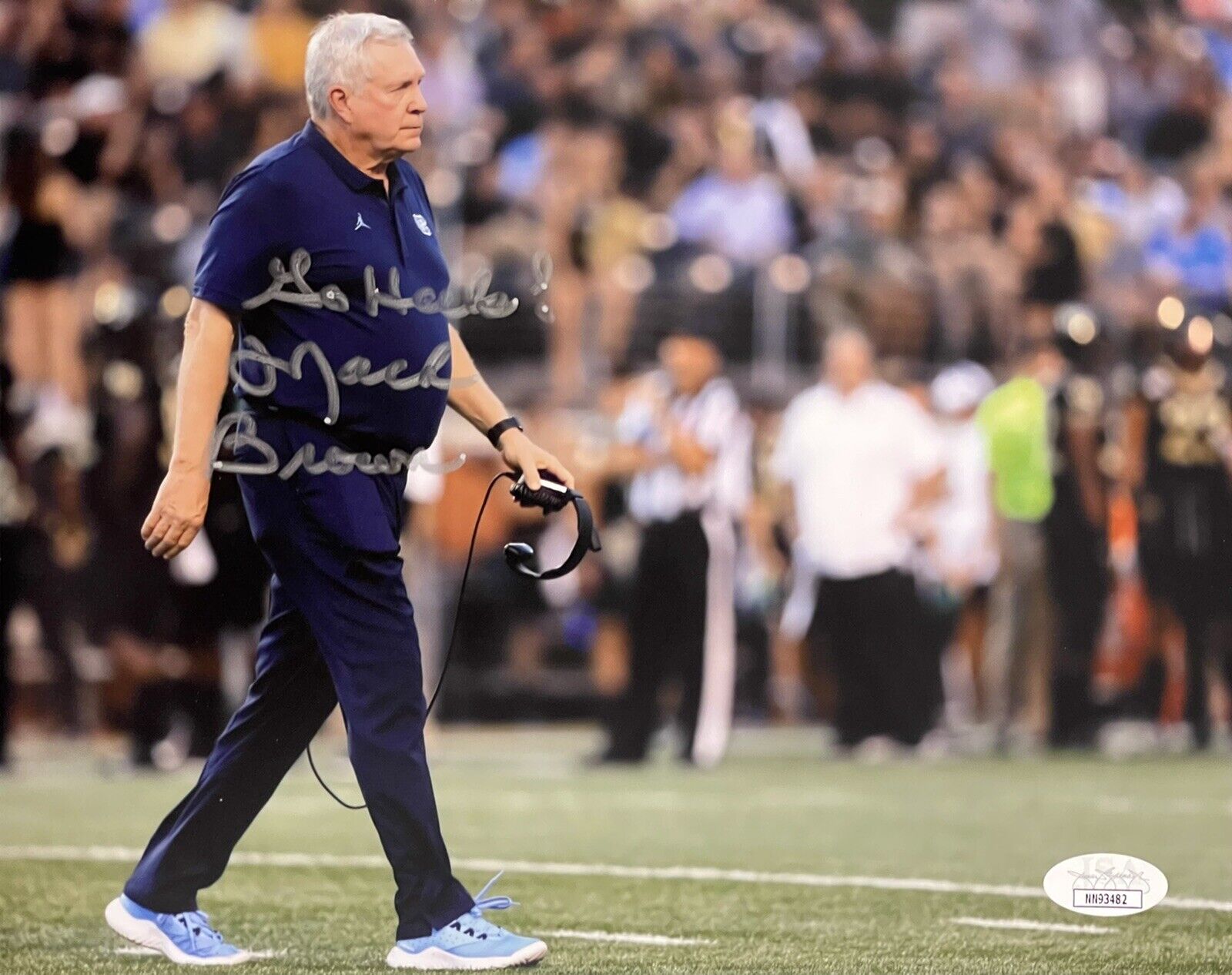 Mack Brown Signed Autographed UNC North Carolina Tar Heels 8x10 Photo Poster painting JSA