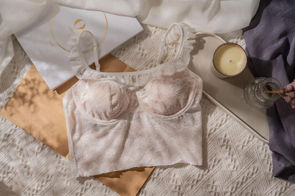 Wriufred Lace bra outside the vest, sexy young lady lingerie, lace women underwear, thin bralette wedding bridal home wear cloth