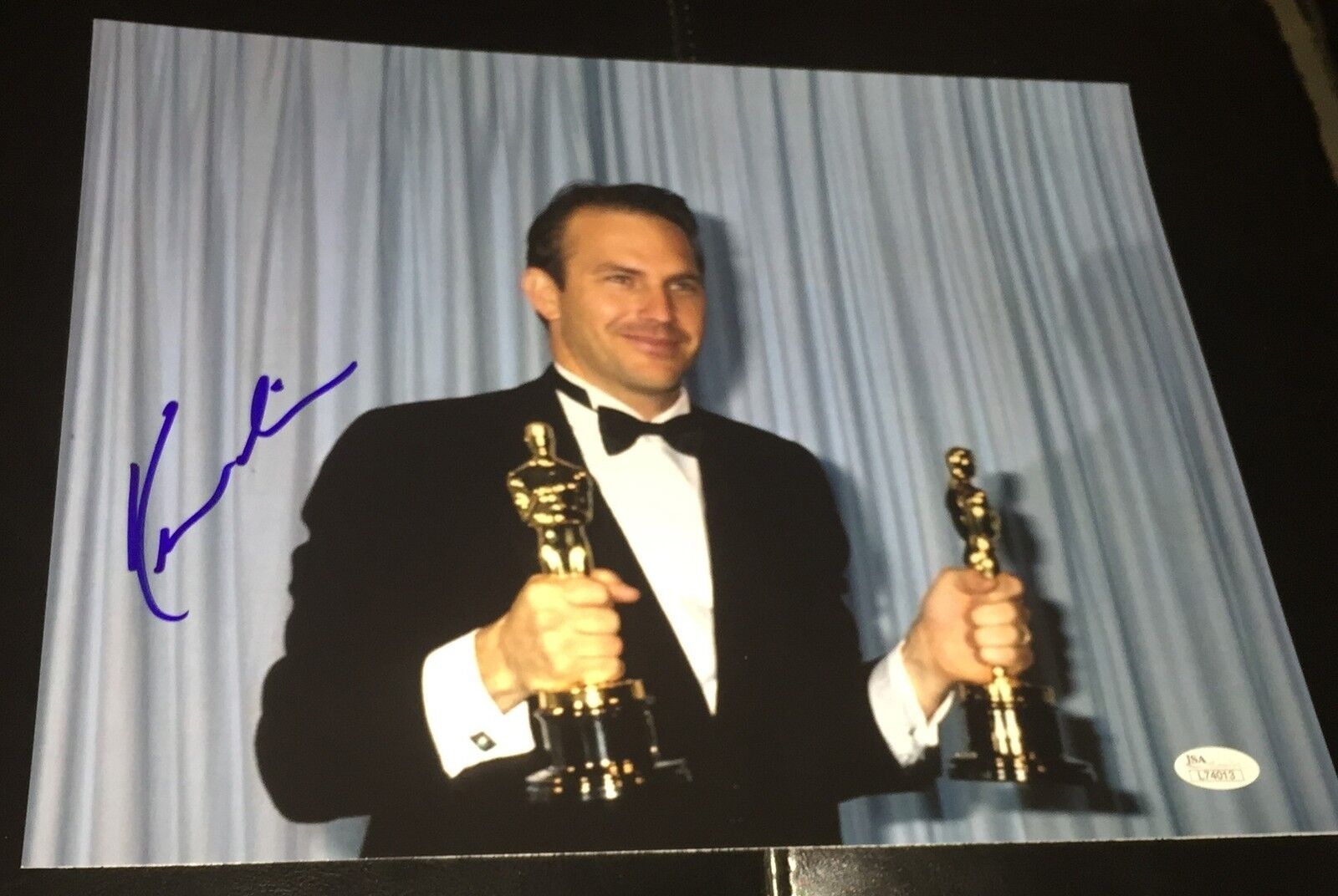 KEVIN COSTNER SIGNED AUTOGRAPH CLASSIC OSCARS TROPHY RARE 11X14 Photo Poster painting JSA L74013