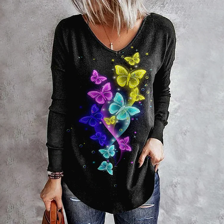 Vintage Butterfly Print V-Neck T-Shirt