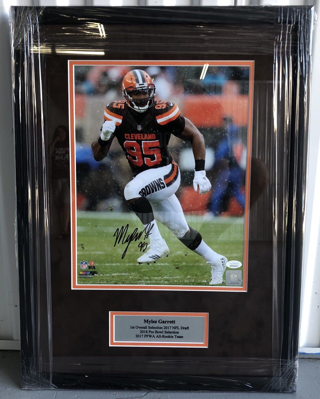 Myles Garrett Signed Autographed Custom Framed Cleveland Browns 11x14 Photo Poster painting Jsa