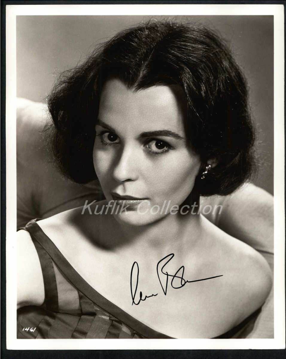 Claire Bloom - Signed Vintage Celebrity Autograph Photo Poster painting - Clash of the Titans