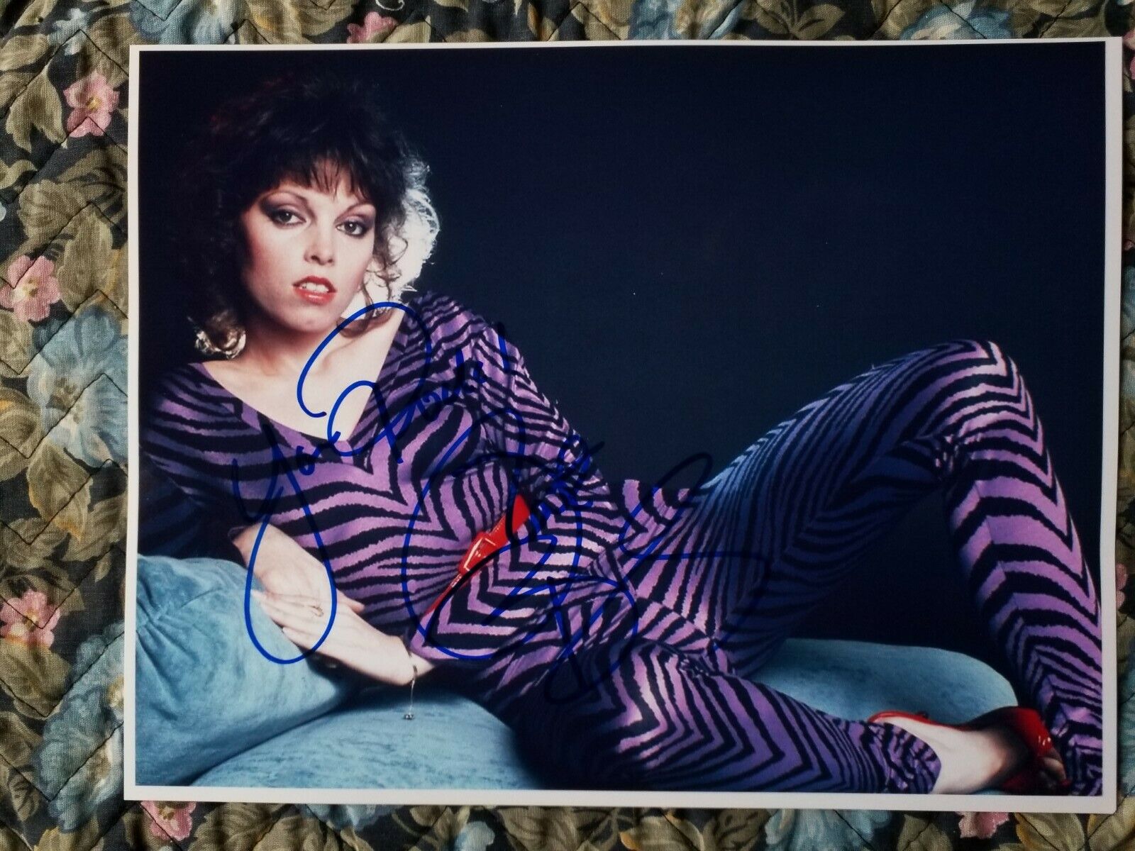 PAT BENATAR AUTHENTIC SIGNED AUTOGRAPH Photo Poster painting LOVE IS A BATTLEFIELD